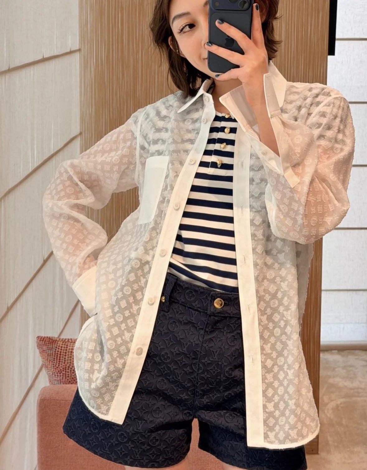 루이비통 벨벳 자카드 드롭숄더 여성 셔츠 상세 이미지 5