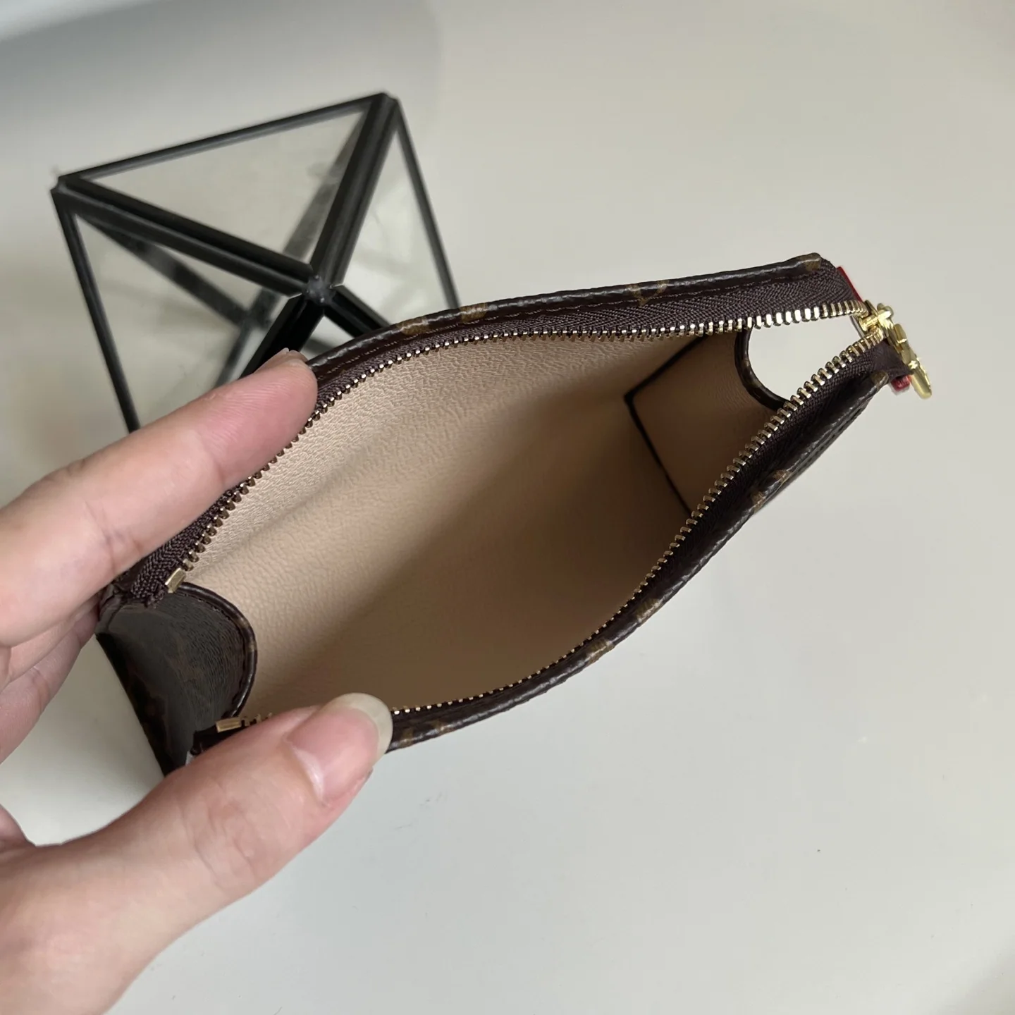 루이비통 모노그램 캔버스 토일렛 백 M47546 상세 이미지 8