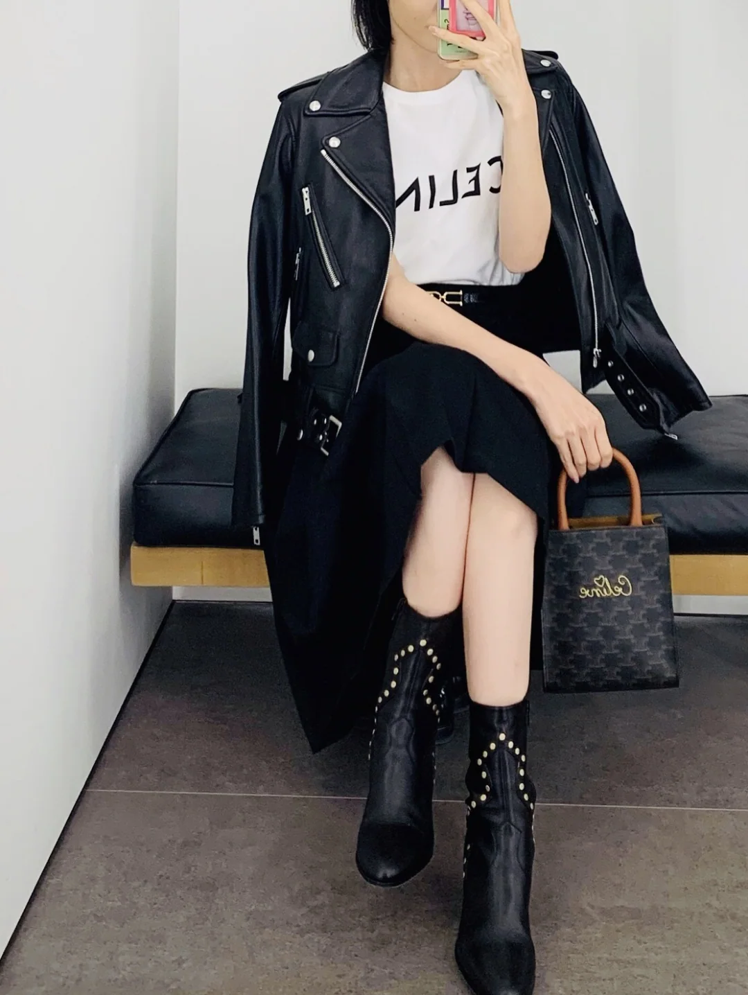 셀린느 모노그램 자수 하트 미니 토트백 상세 이미지 6