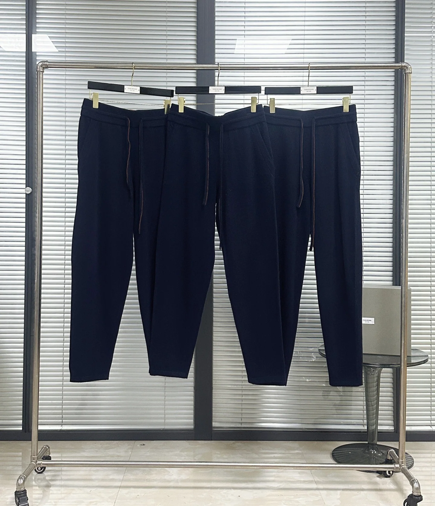 톰브라운 남성 올울 바지 142942