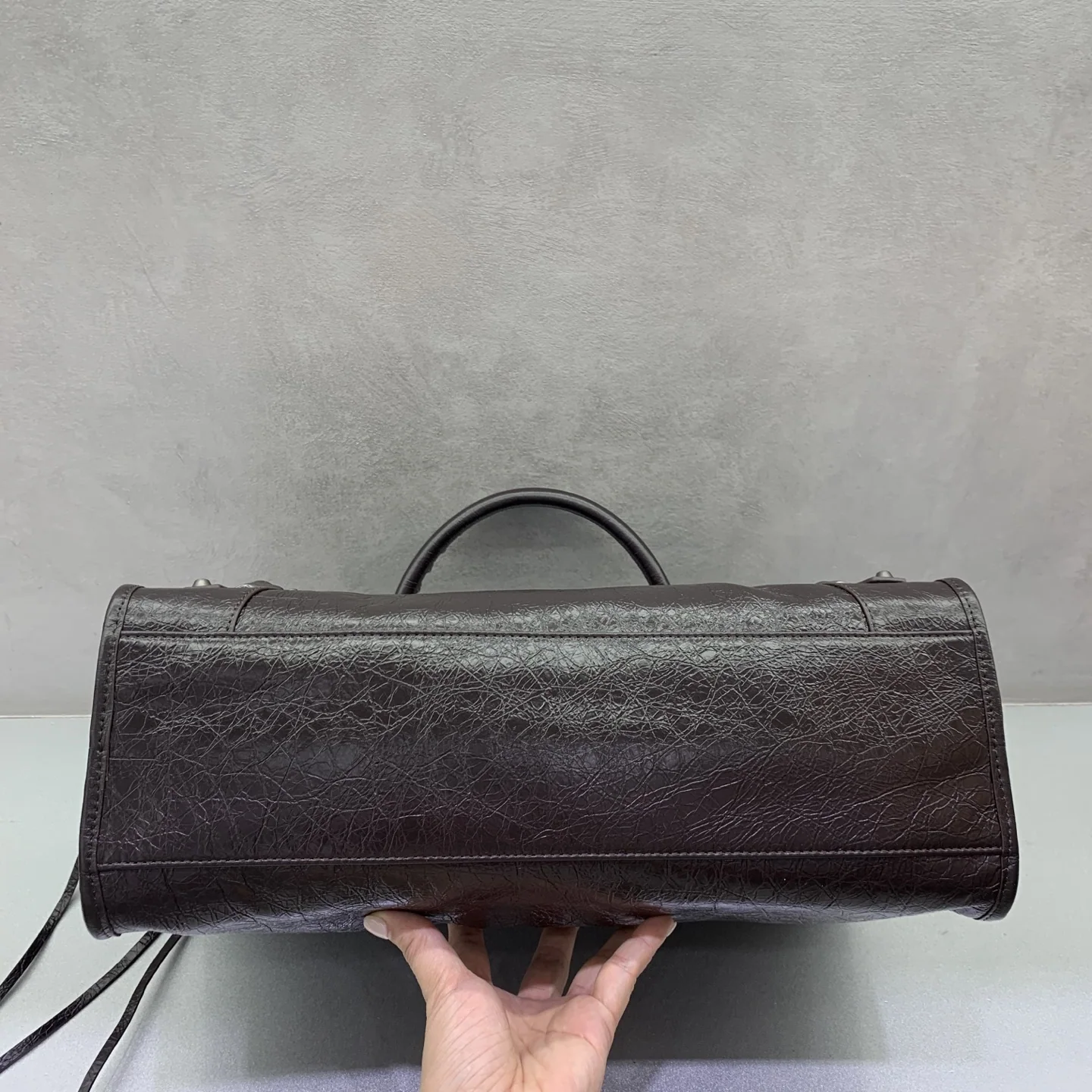 발렌시아가 르 시티 대용량 핸드백 상세 이미지 5