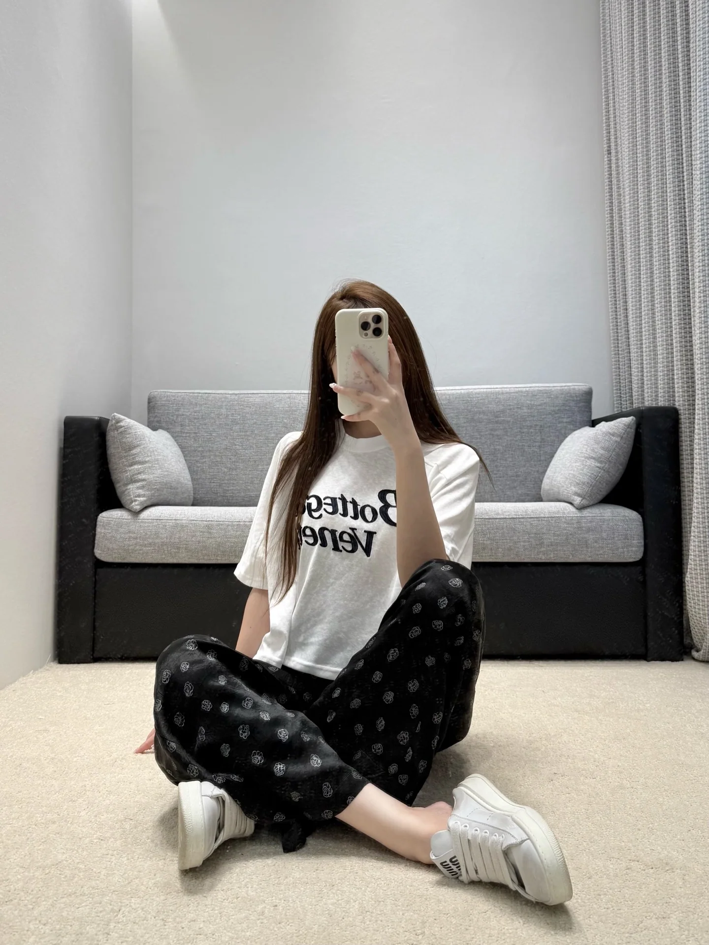 보테가베네타 플로키 로고 크롭드 반팔 티셔츠 상세 이미지 9