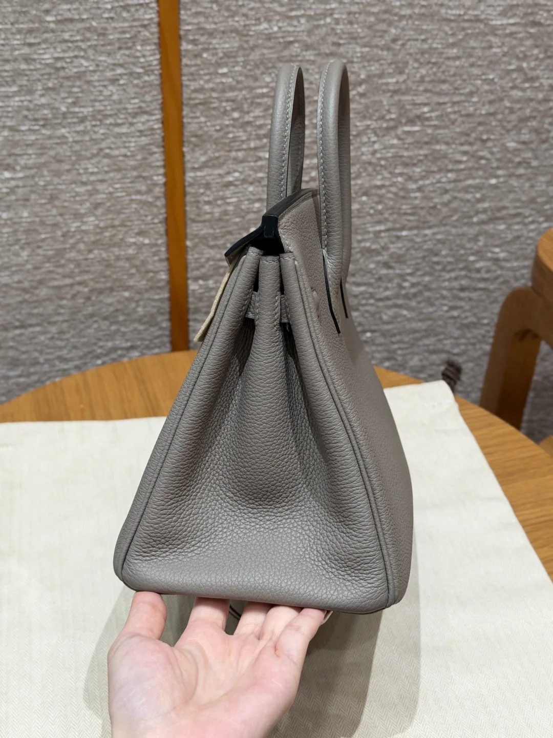 에르메스 버킨 25 카프스킨 가방 상세 이미지 4