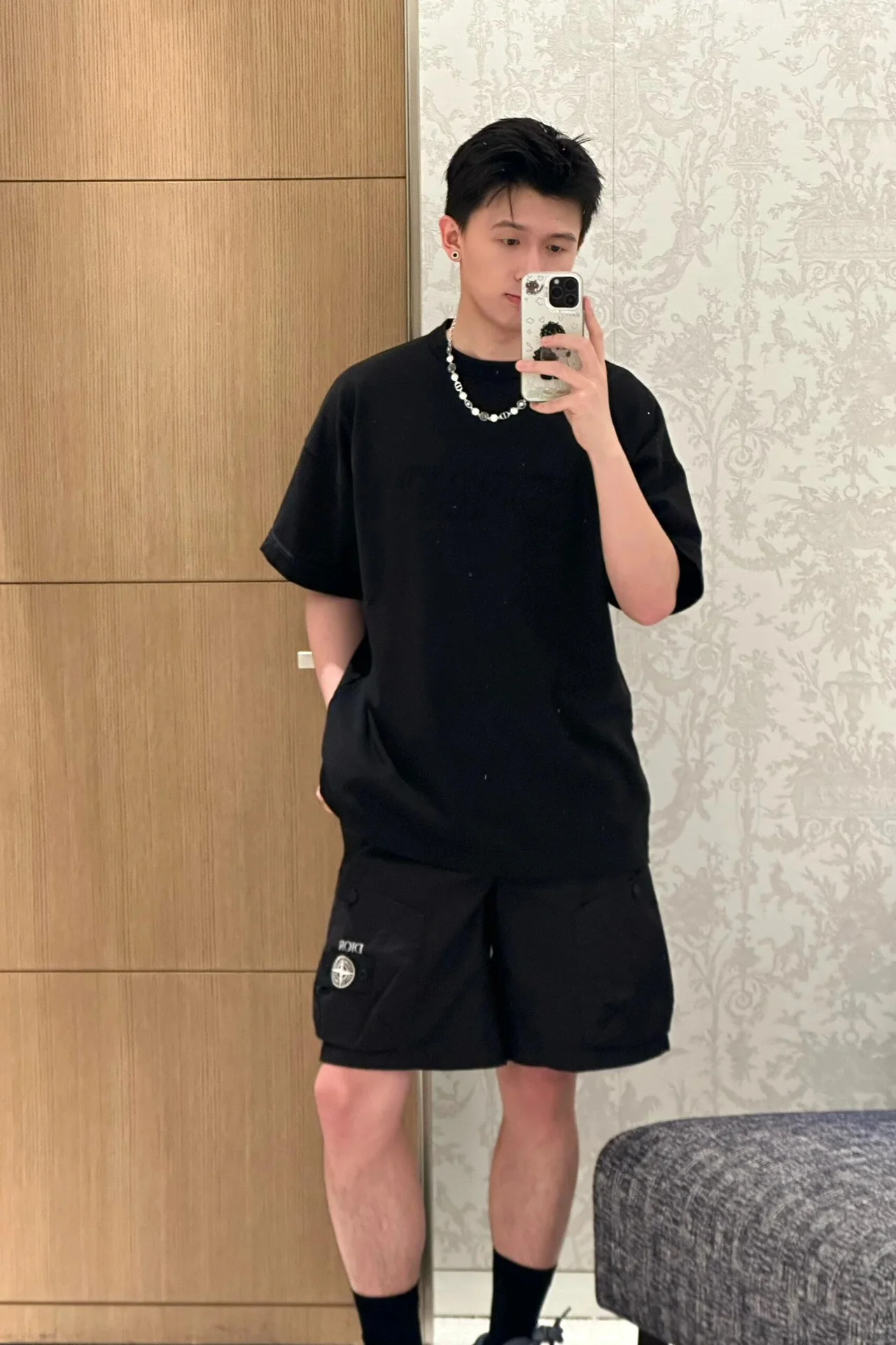 스톤아일랜드 자수 로고 코튼 혼방 새틴 남성 반바지 상세 이미지 5