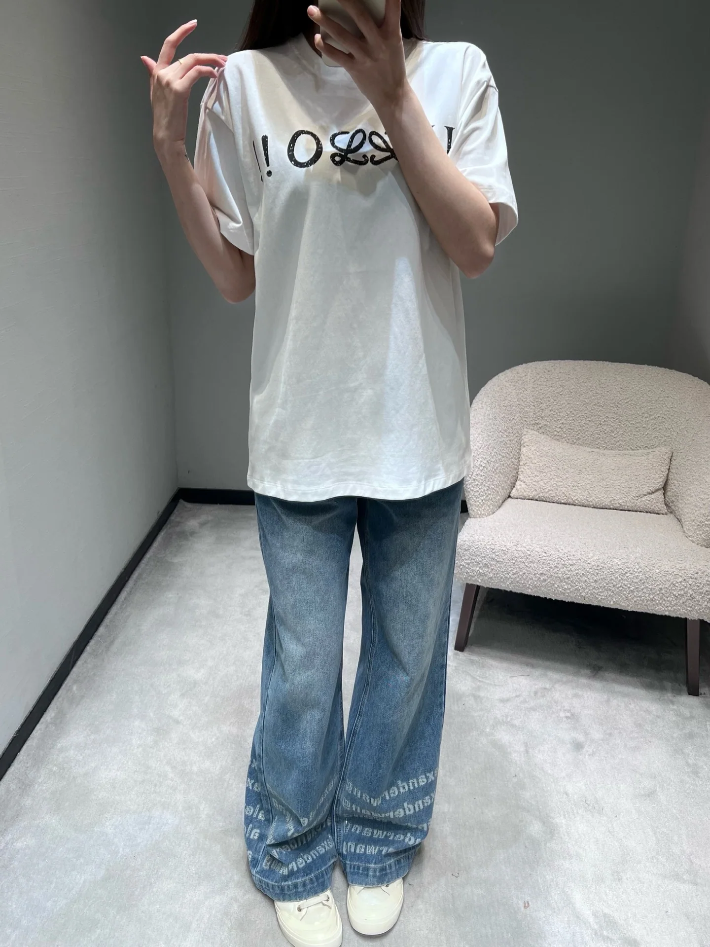 로에베 레터 프린트 반팔 티셔츠 26 SS 상세 이미지 8