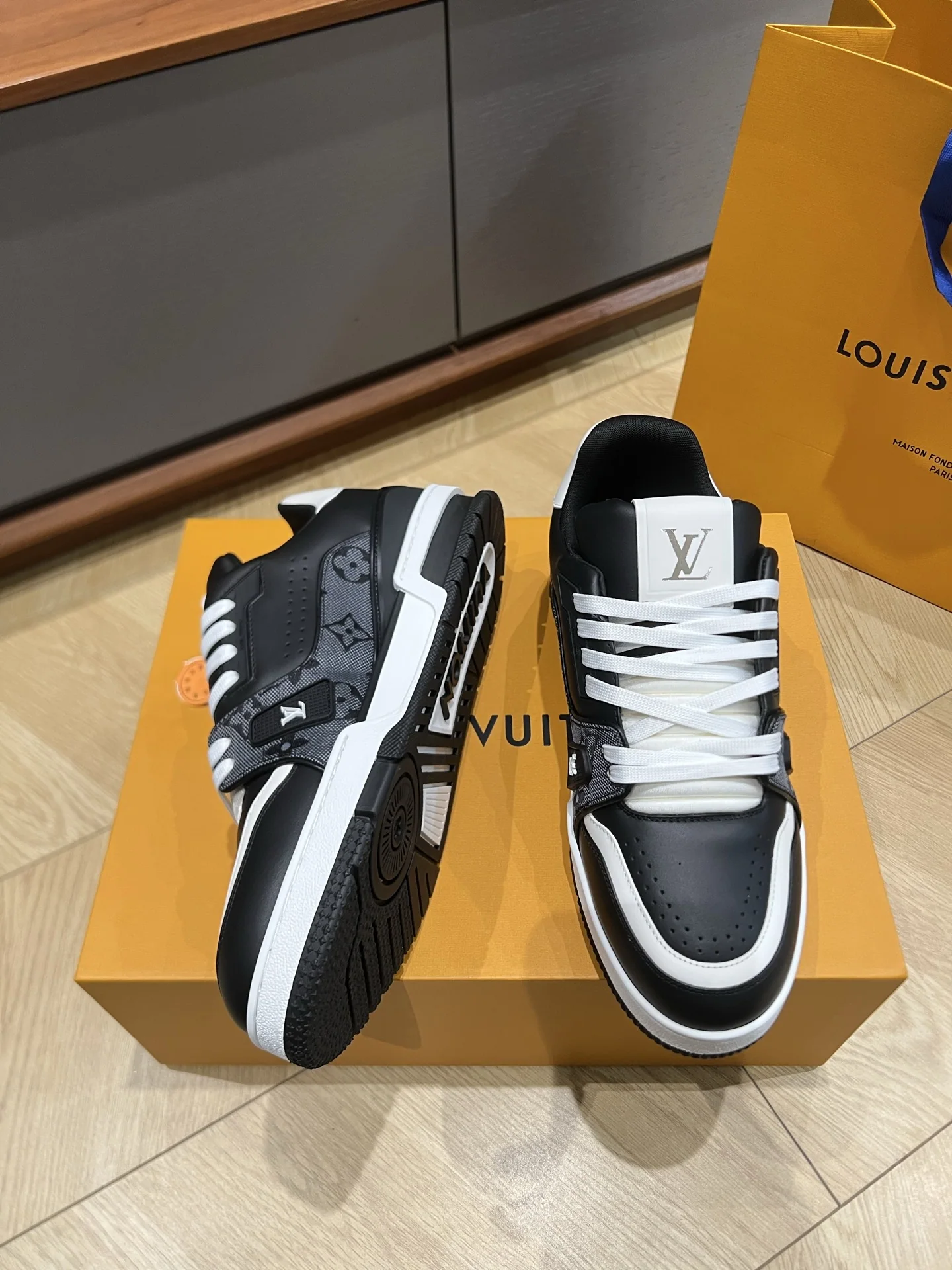 루이비통 LV 26 트레이너 신발 상세 이미지 7