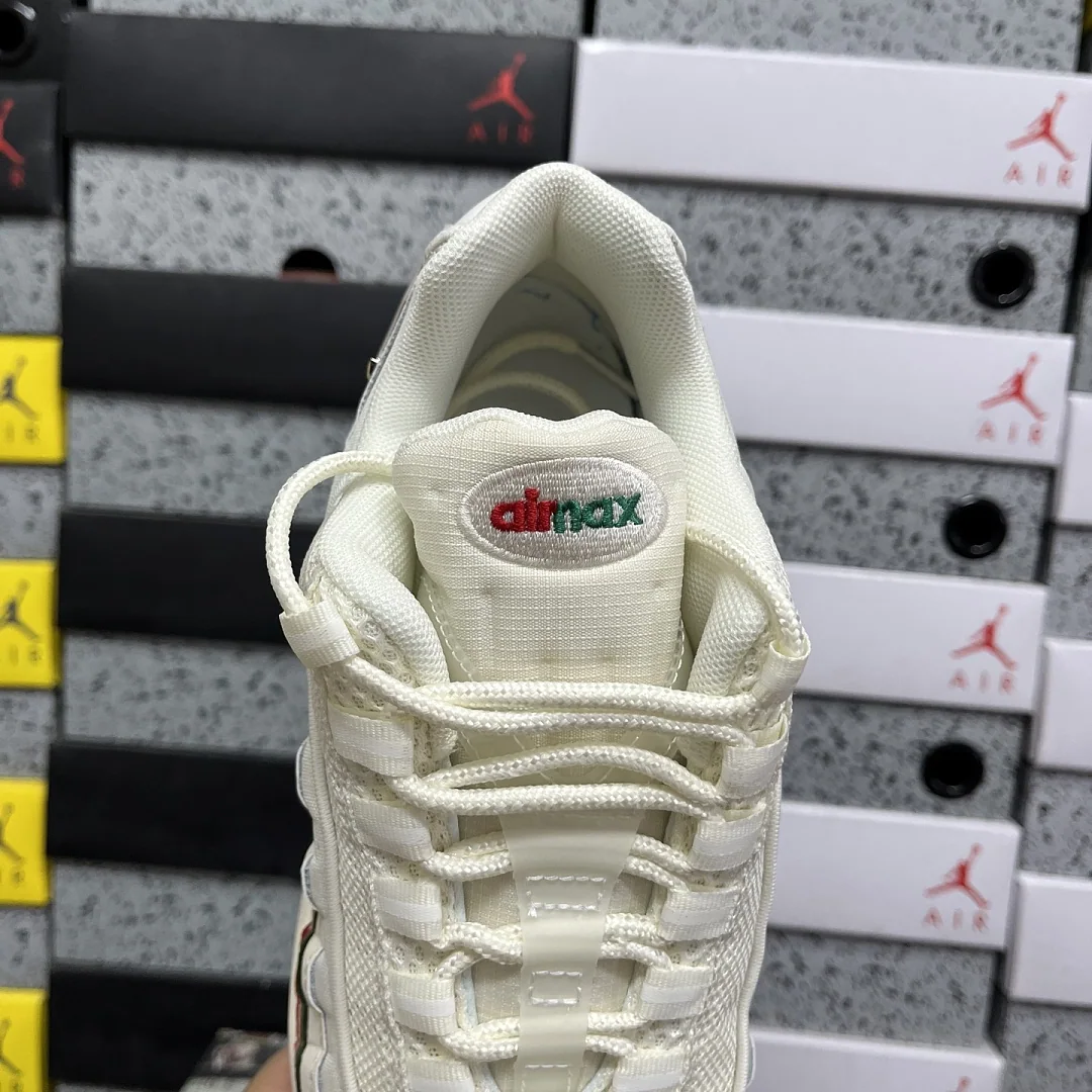 나이키 [XY] 에어 맥스 95 SP IB4453-100 201493 Nike Air Max 95 SP Undefeated Sail 상세 이미지 8