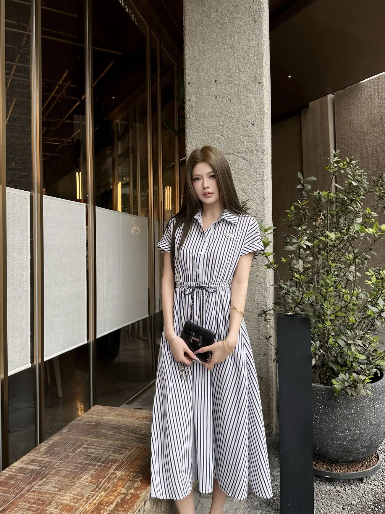 프라다 여성 스트라이프 프릴 A라인 셔츠 원피스 상세 이미지 1