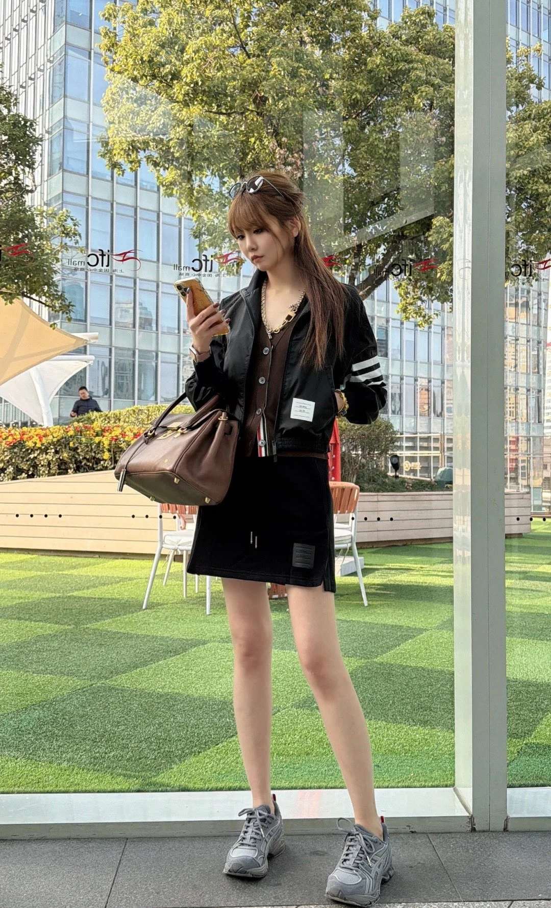 톰브라운 4 바 스트라이프 경량 나일론 여성 자켓 상세 이미지 9