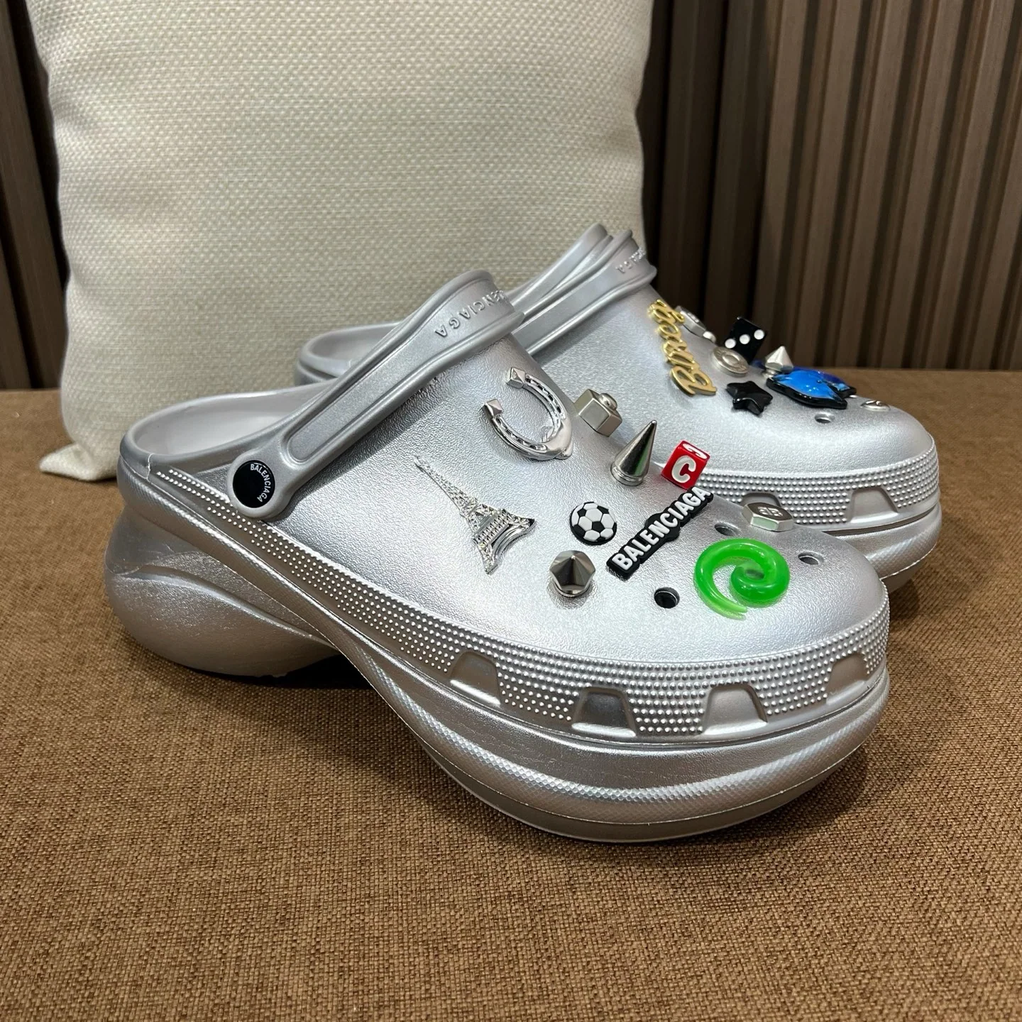 발렌시아가 샌들 남성 블랙 DIY 메탈 액세서리 상세 이미지 5