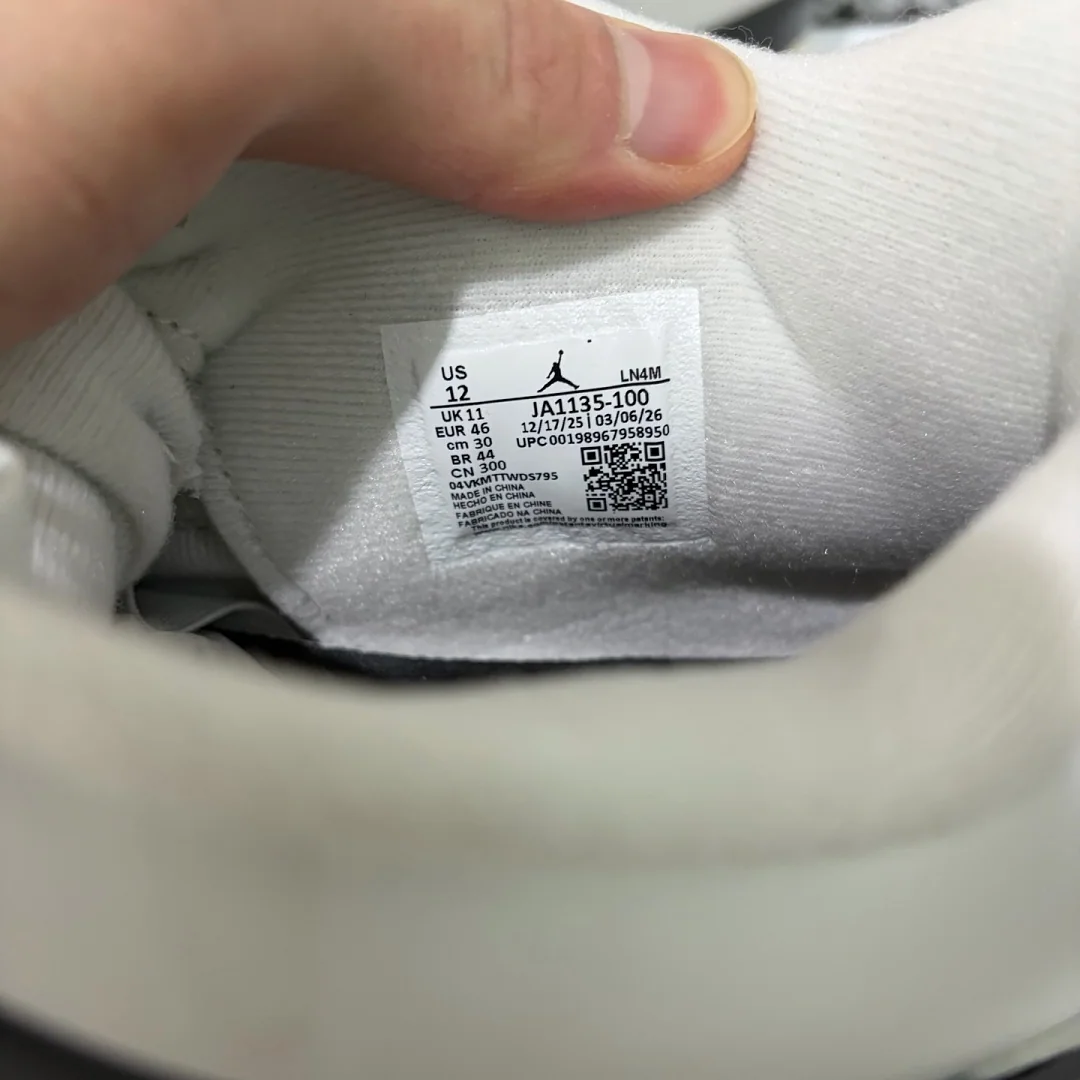 나이키 [GX] 조던 4 레트로 JA1135-100 201771 Nike Jordan 4 Retro Comic 상세 이미지 12