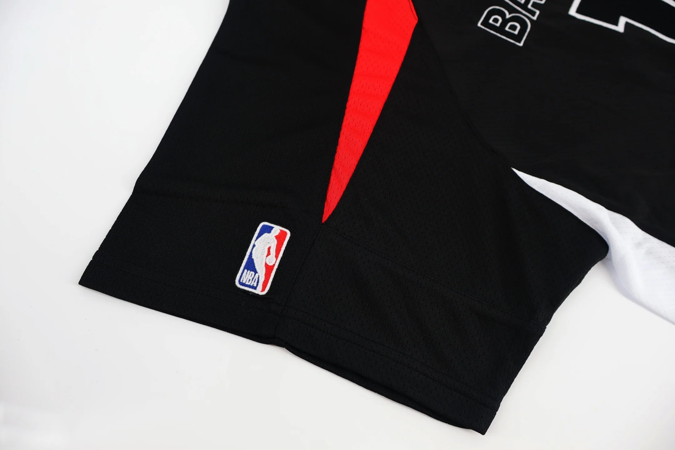 발렌시아가 NBA 콜라보 오버사이즈 컬러블록 반팔 티셔츠 상세 이미지 4