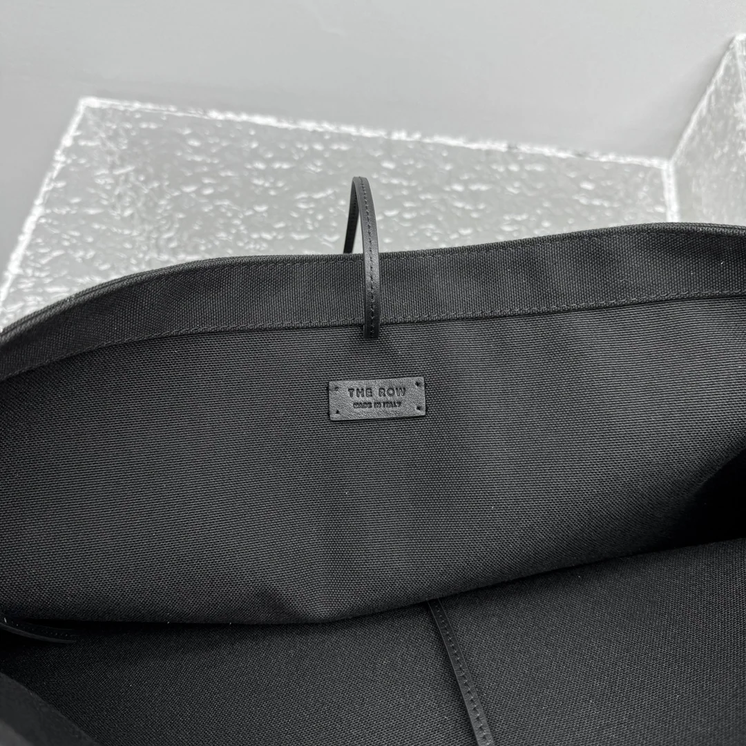 더로우 블랙 캔버스 버킷백 상세 이미지 7