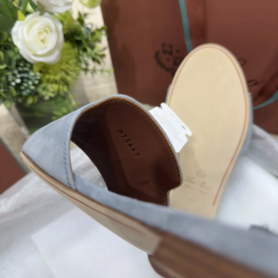 로로피아나 스웨이드 킷스킨 샌들 상세 이미지 7