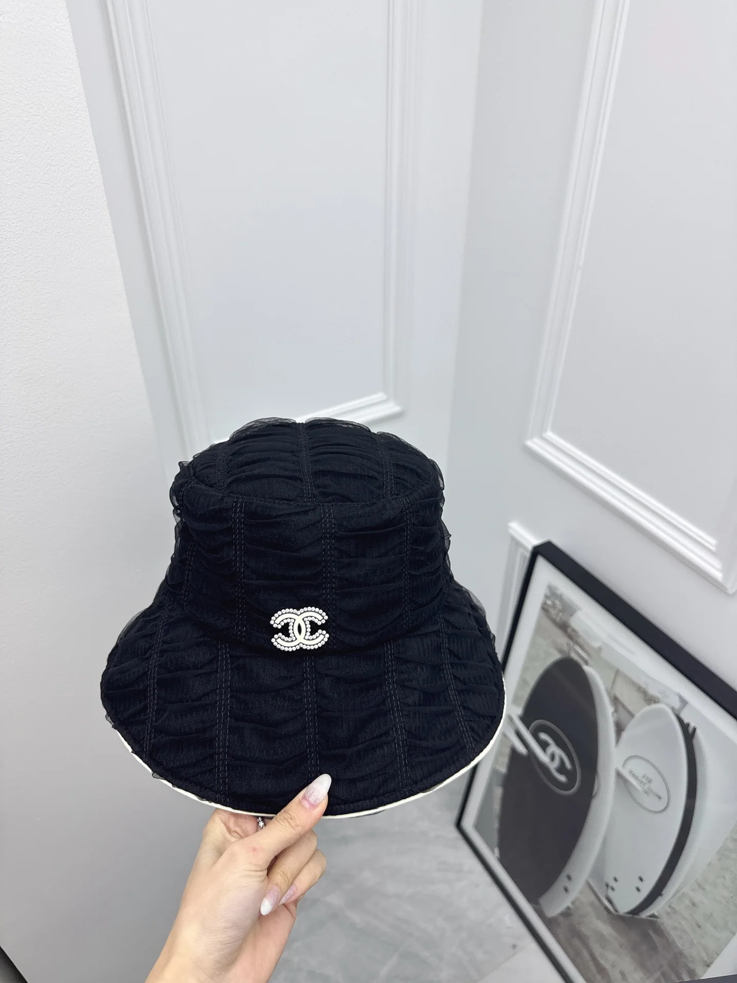 샤넬 메시 배색 버킷 햇 상세 이미지 1