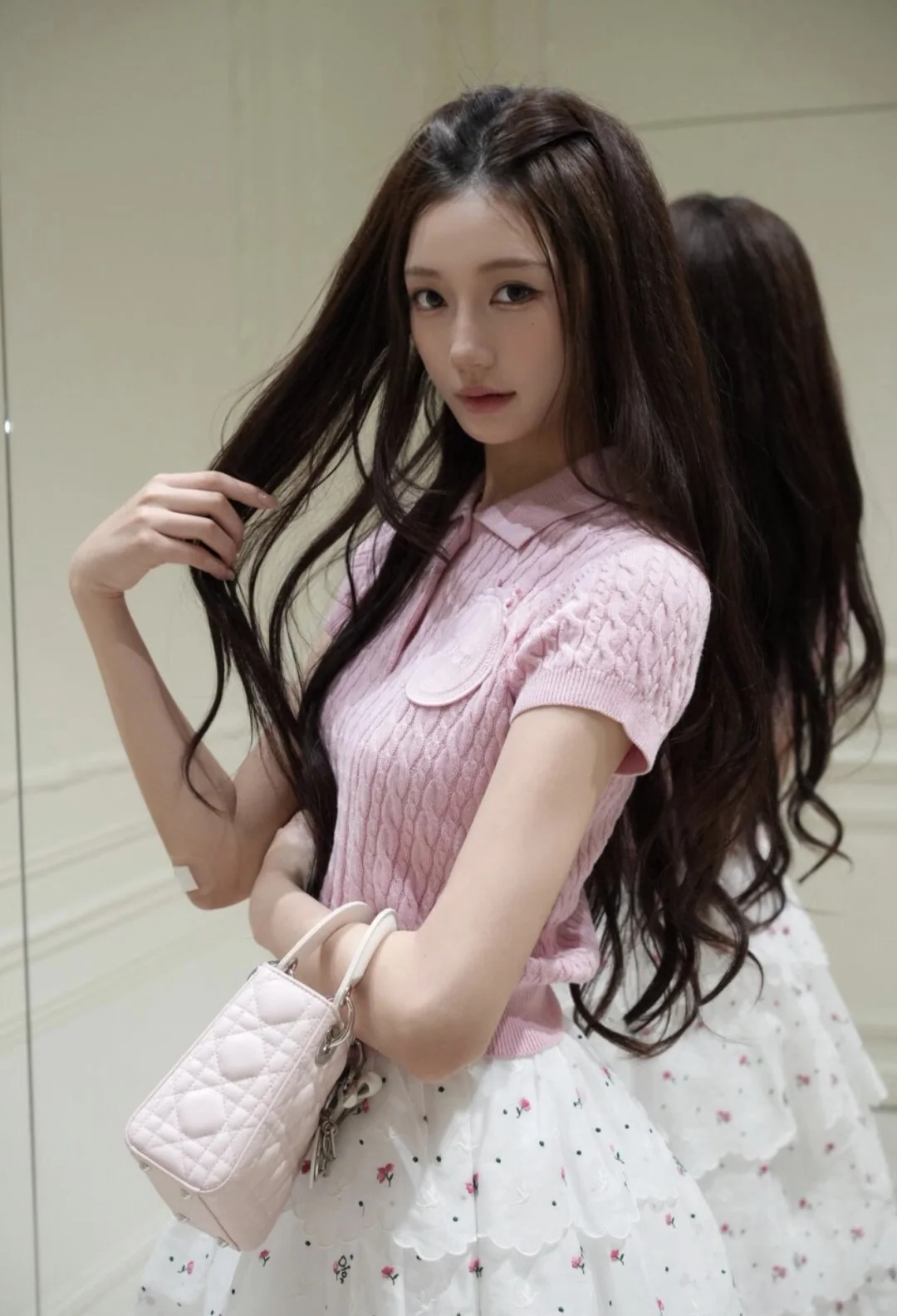 디올 여성 벚꽃 핑크 반팔 니트 티셔츠 상세 이미지 9