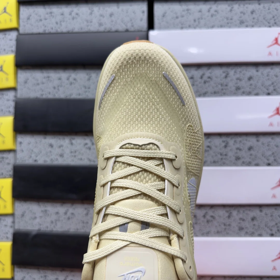 나이키 [5A] 보메로 프리미엄 IM8334-200 201786 Nike Vomero Premium 상세 이미지 6