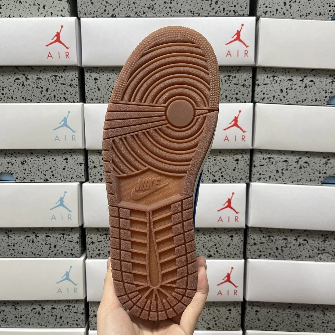 나이키 [PK] 골드 DZ4137-700 201950 Nike Travis Scott Canary 7.0 상세 이미지 8