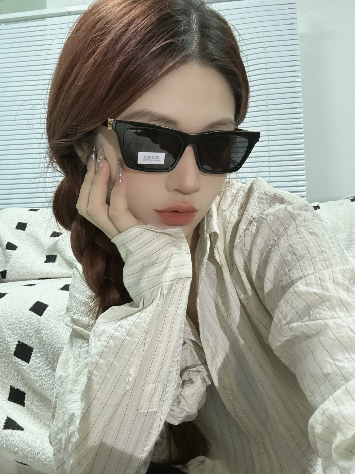 미우미우 MUA 05 S 선글라스 상세 이미지 3