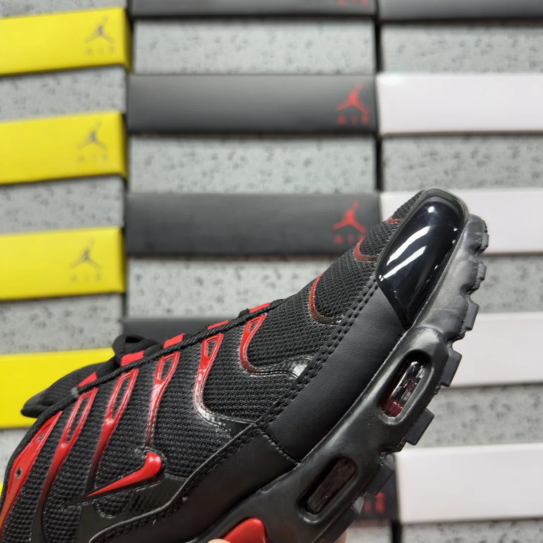 나이키 [BD] 에어 맥스 플러스 CU4864-001 201860 Nike Air Max Plus Bred 상세 이미지 6