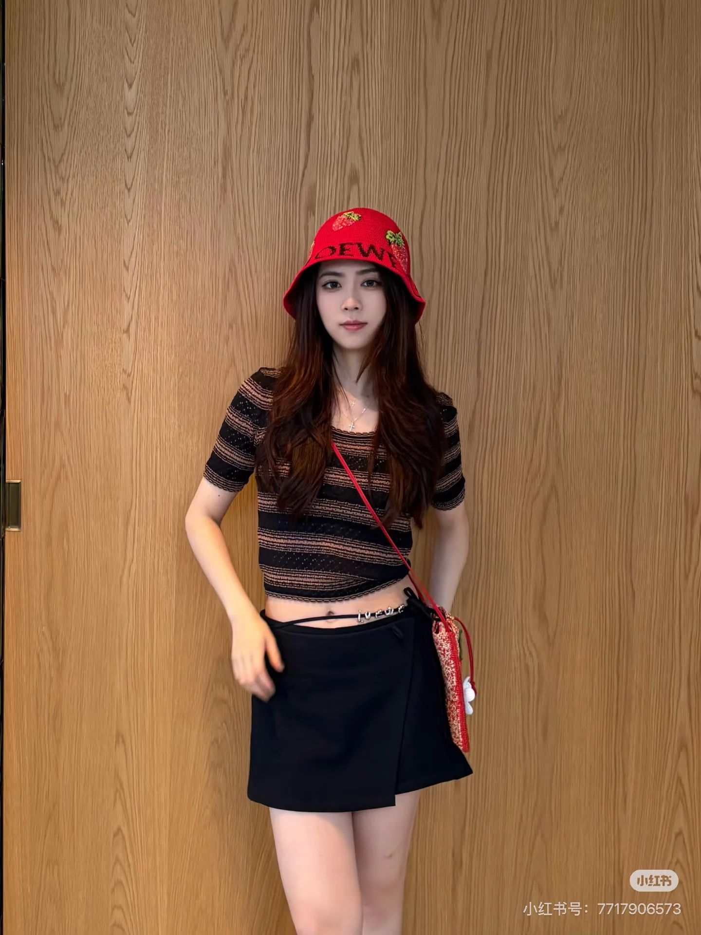 로에베 클래식 스트라이프 니트 반팔 티셔츠 상세 이미지 3