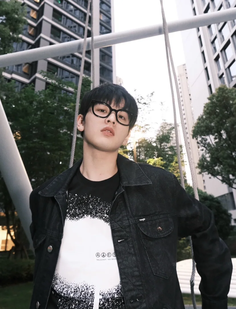 슈프림 코마 코튼 이중사 남성 반팔 티셔츠 상세 이미지 4
