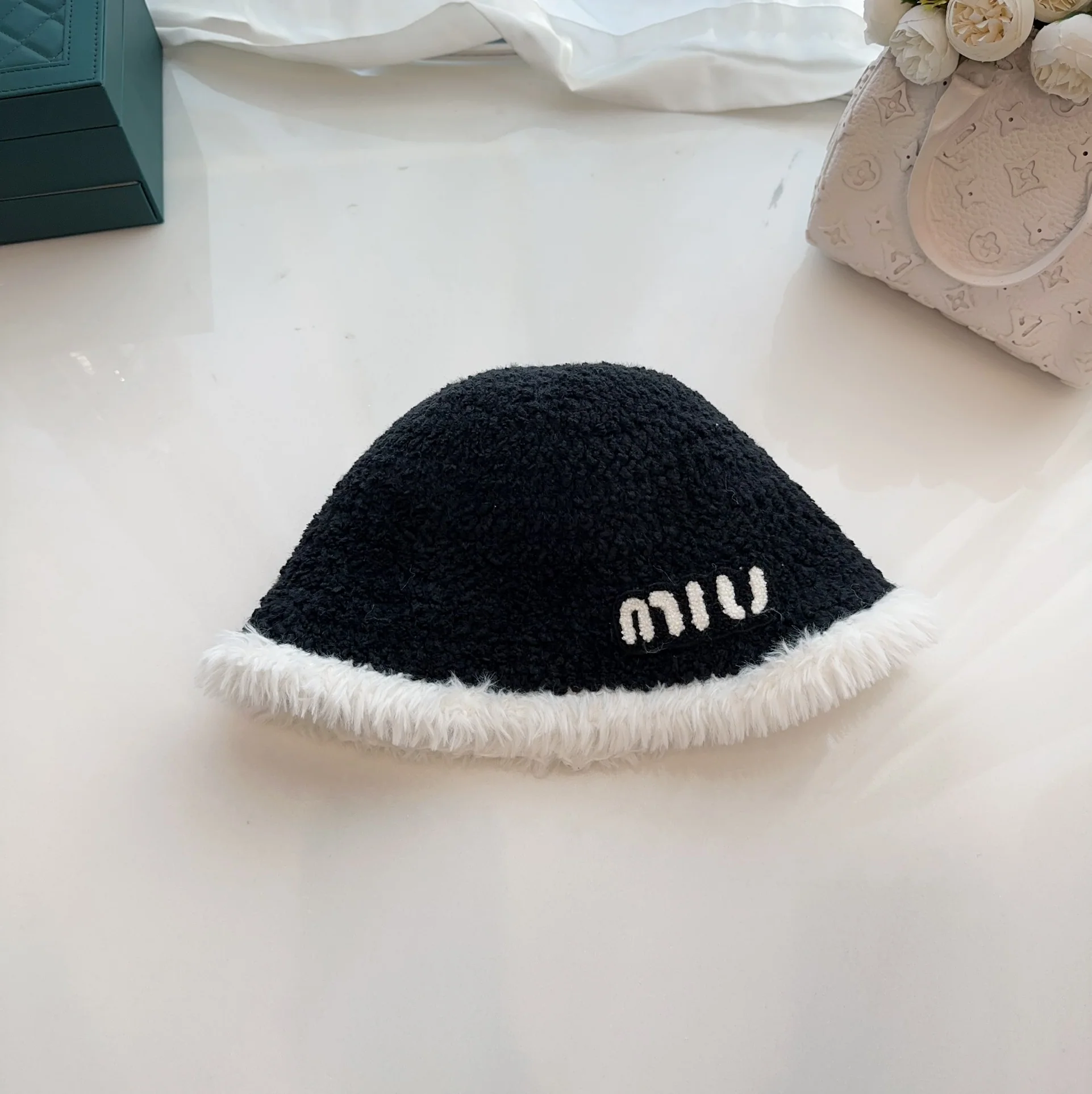 미우미우 모자 81140 Miu Miu Cap 상세 이미지 9