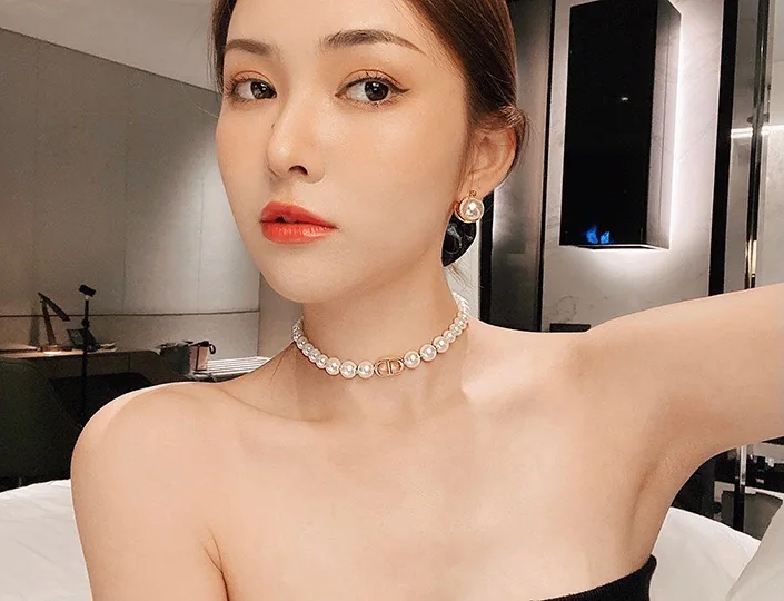 셀린느 하프 진주 메탈 귀걸이 상세 이미지 9