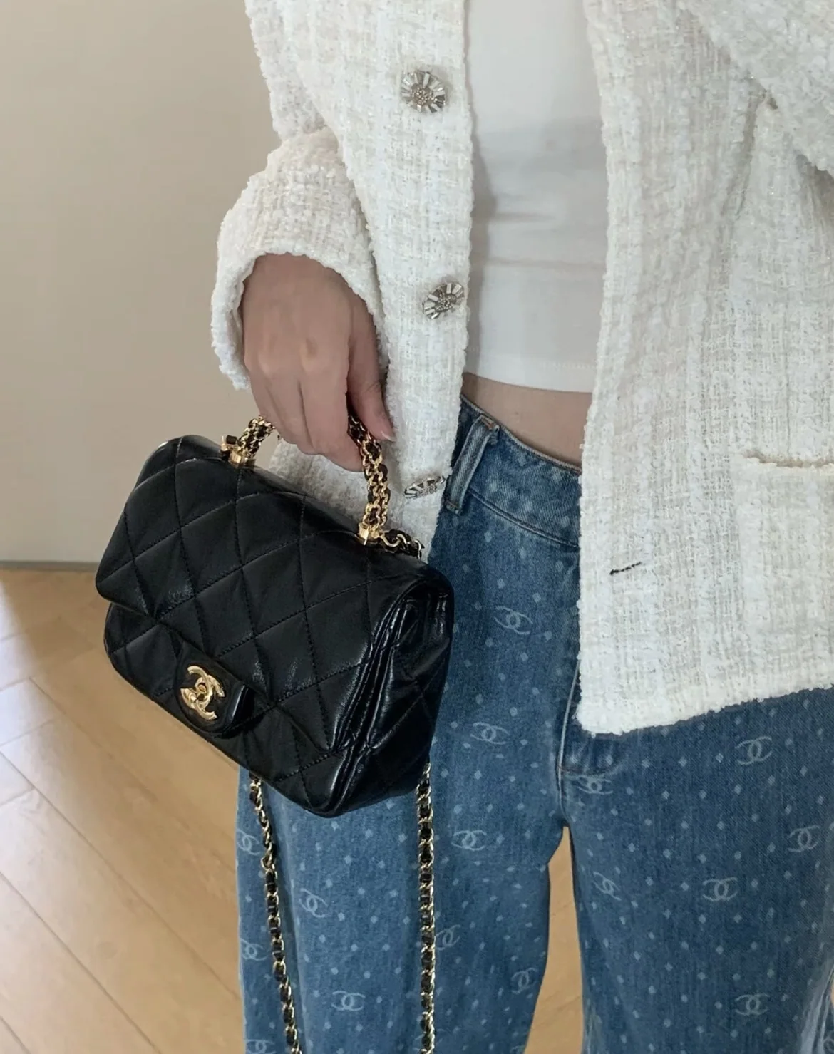 샤넬 24 B 블랙 램스킨 체인백 라지 24 B 상세 이미지 4