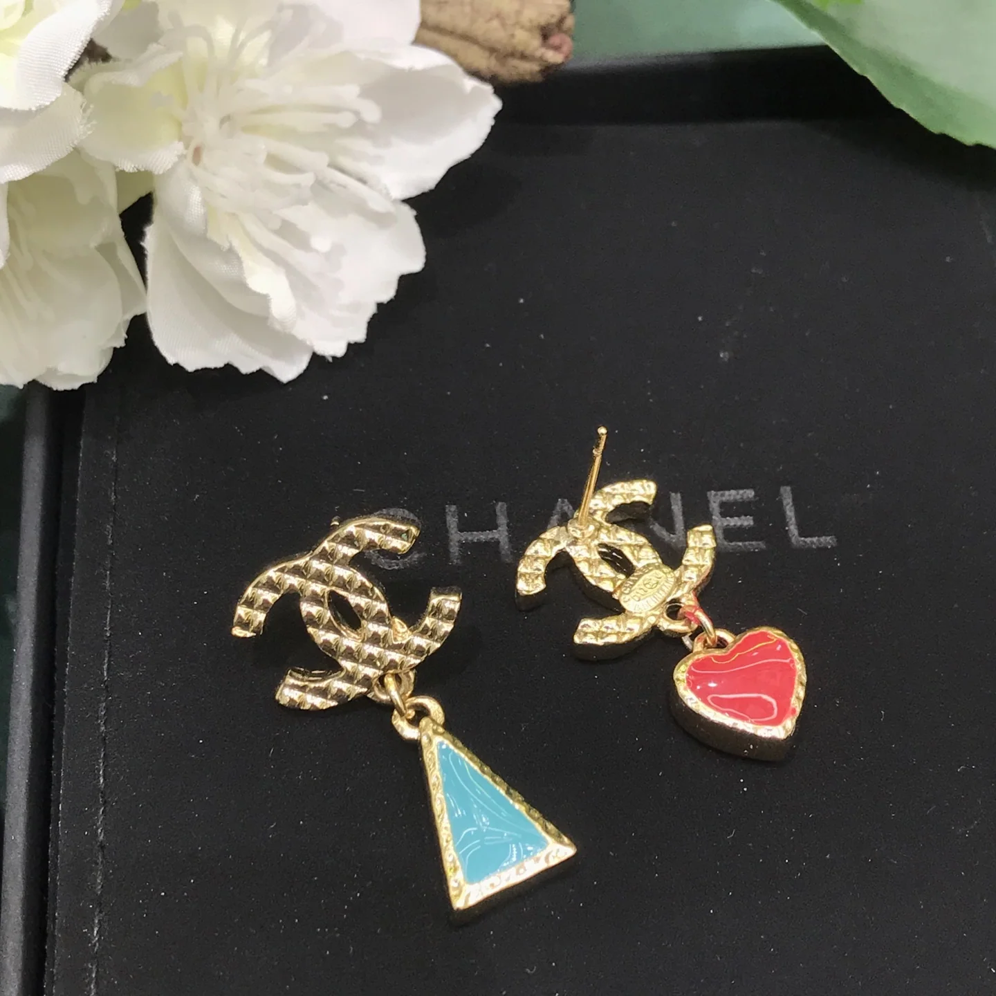 샤넬 하트 삼각형 라인스톤 클립 귀걸이 상세 이미지 5