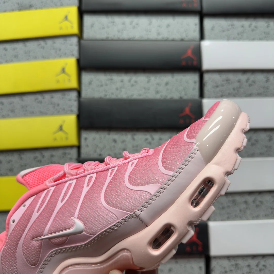 나이키 [BD] 에어 맥스 플러스 FV0393-001 201847 Nike Air Max Plus 상세 이미지 2