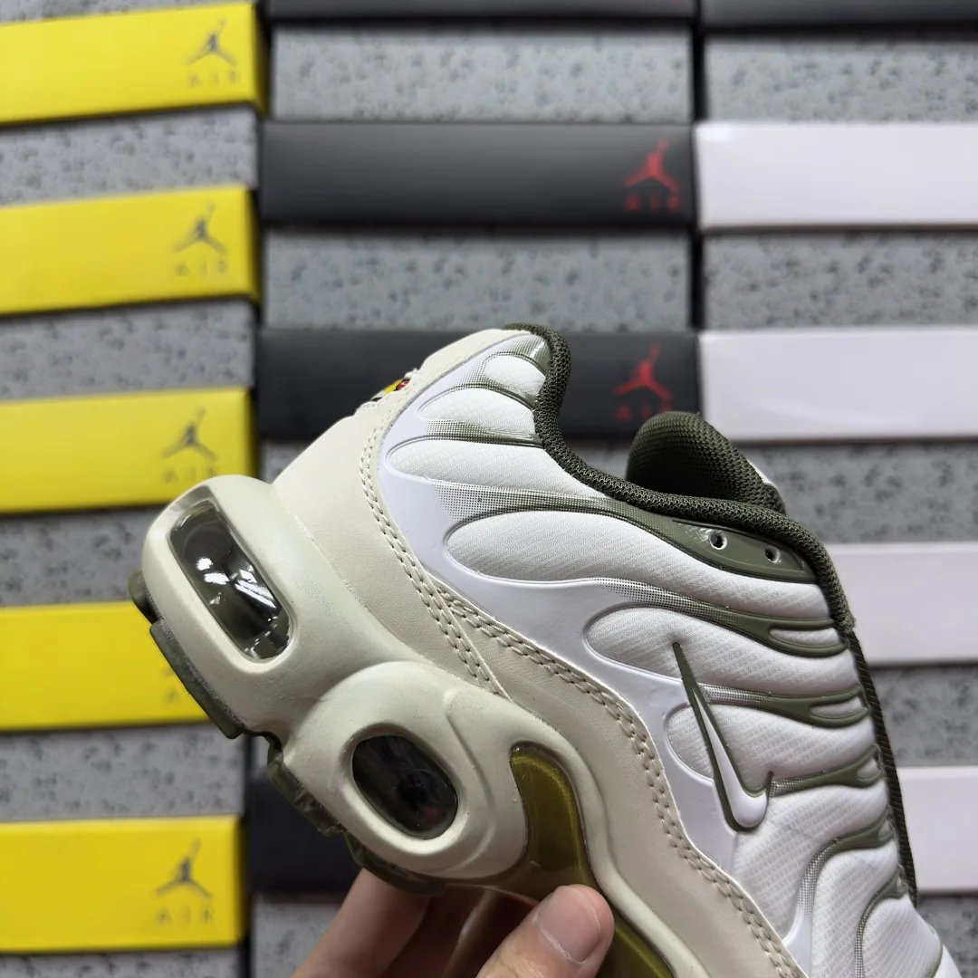 나이키 [BD] 에어 맥스 플러스 팬텀 FB9722-001 201871 Nike Air Max Plus Phantom Cargo Khaki 상세 이미지 3