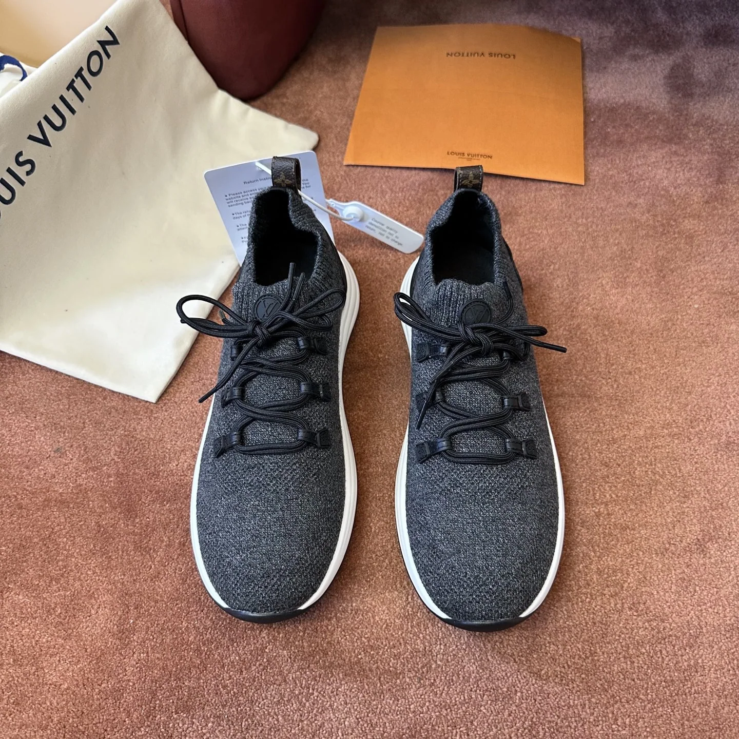 루이비통 신발 188118 Louis Vuitton Sneakers