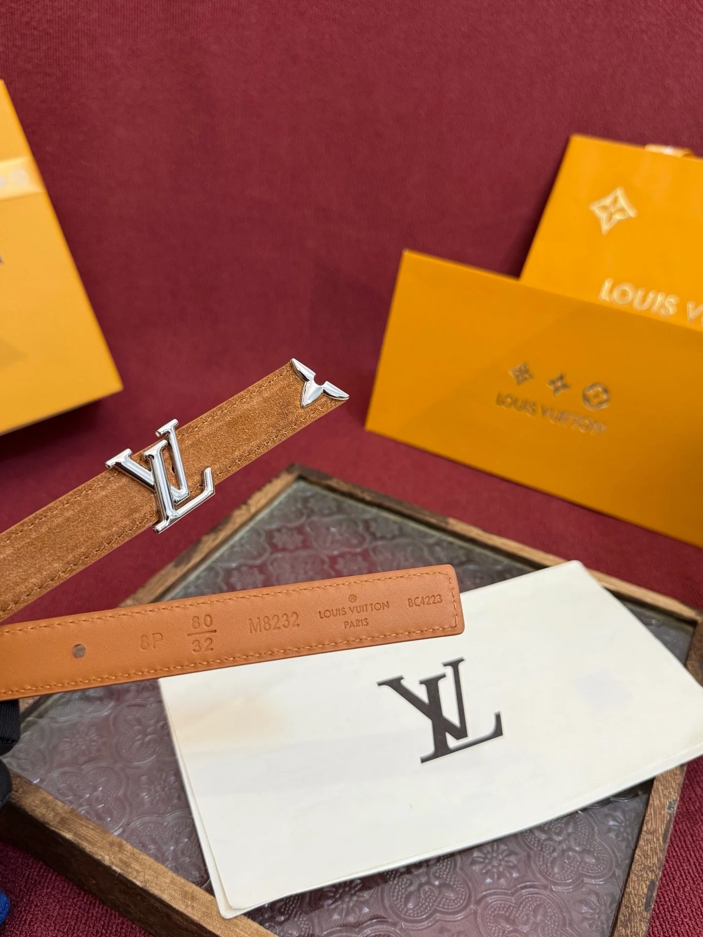 루이비통 LV 이니셜 버클 모노그램 플라워 스웨이드 벨트 상세 이미지 9