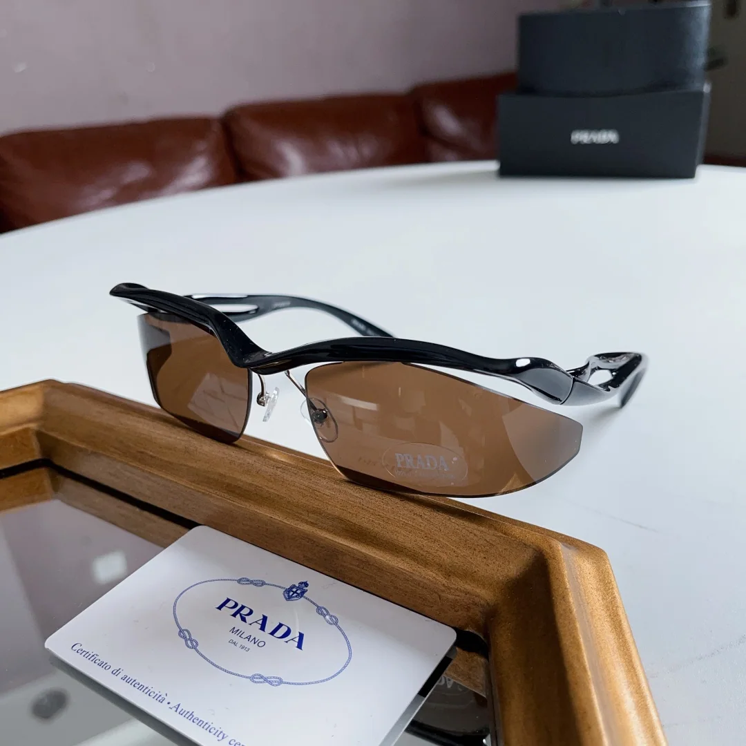 프라다 선글라스 74457 Prada Sunglasses 상세 이미지 2
