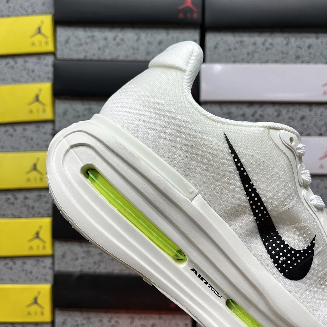 나이키 [CG] 보메로 프리미엄 HQ2050-303 201982 Nike Vomero Premium 상세 이미지 6