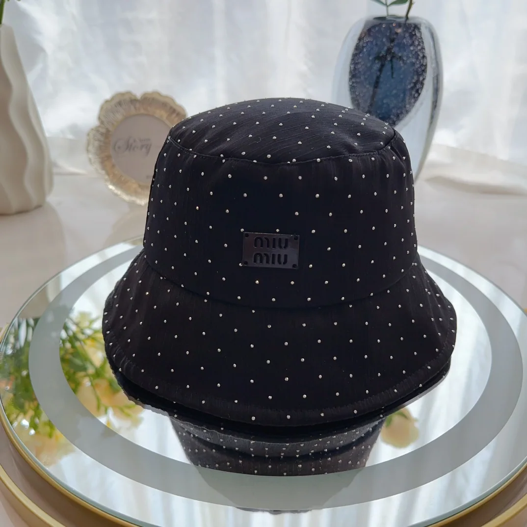 미우미우 라인스톤 장식 버킷햇 모자 상세 이미지 1