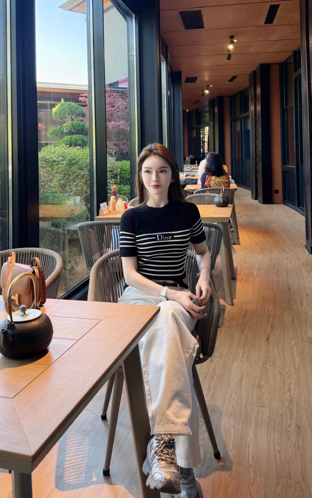 디올 여성 슬림핏 반팔 티셔츠 상세 이미지 4