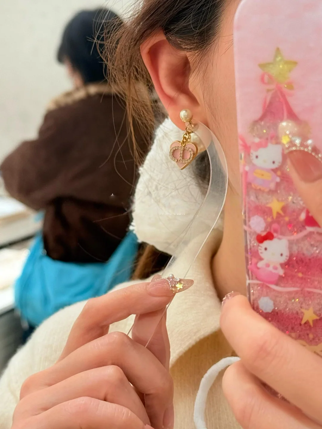 디올 핑크 하트형 진주 귀걸이 상세 이미지 2