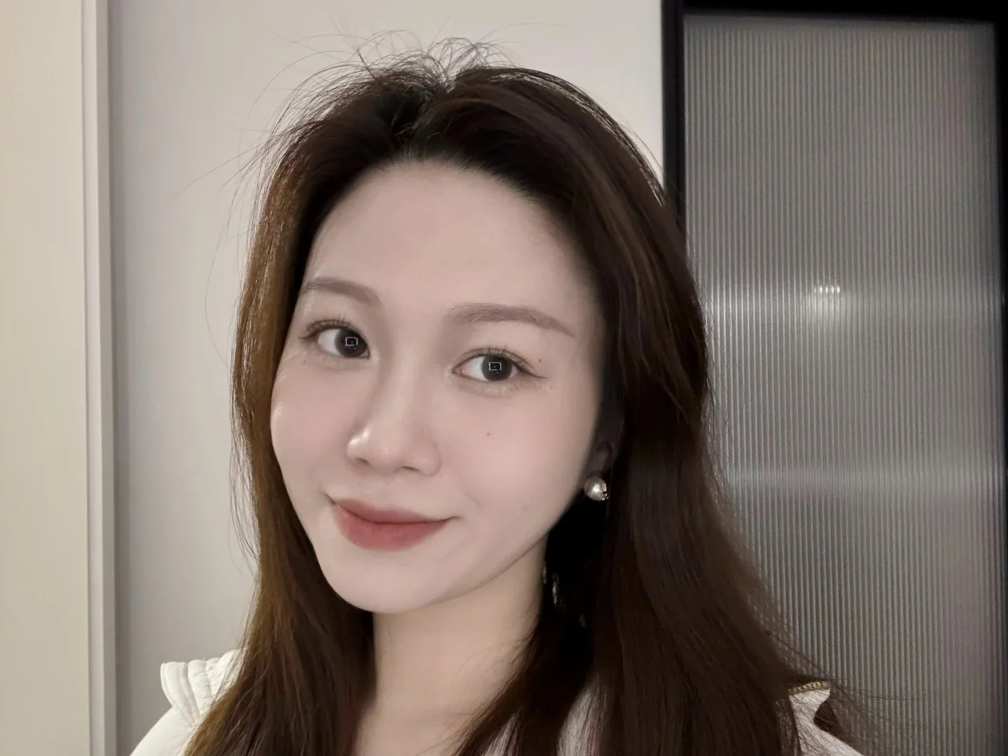 샤넬 블랙&화이트 진주 더블 C 귀걸이 상세 이미지 2