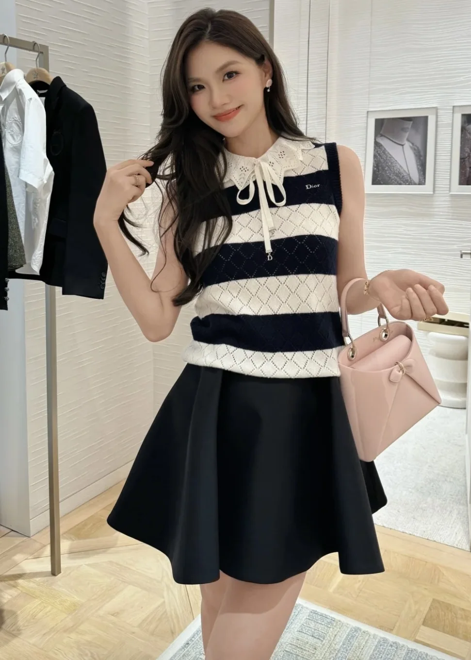 디올 장식 캐시미어 메시 여성 반팔 티셔츠 상세 이미지 9