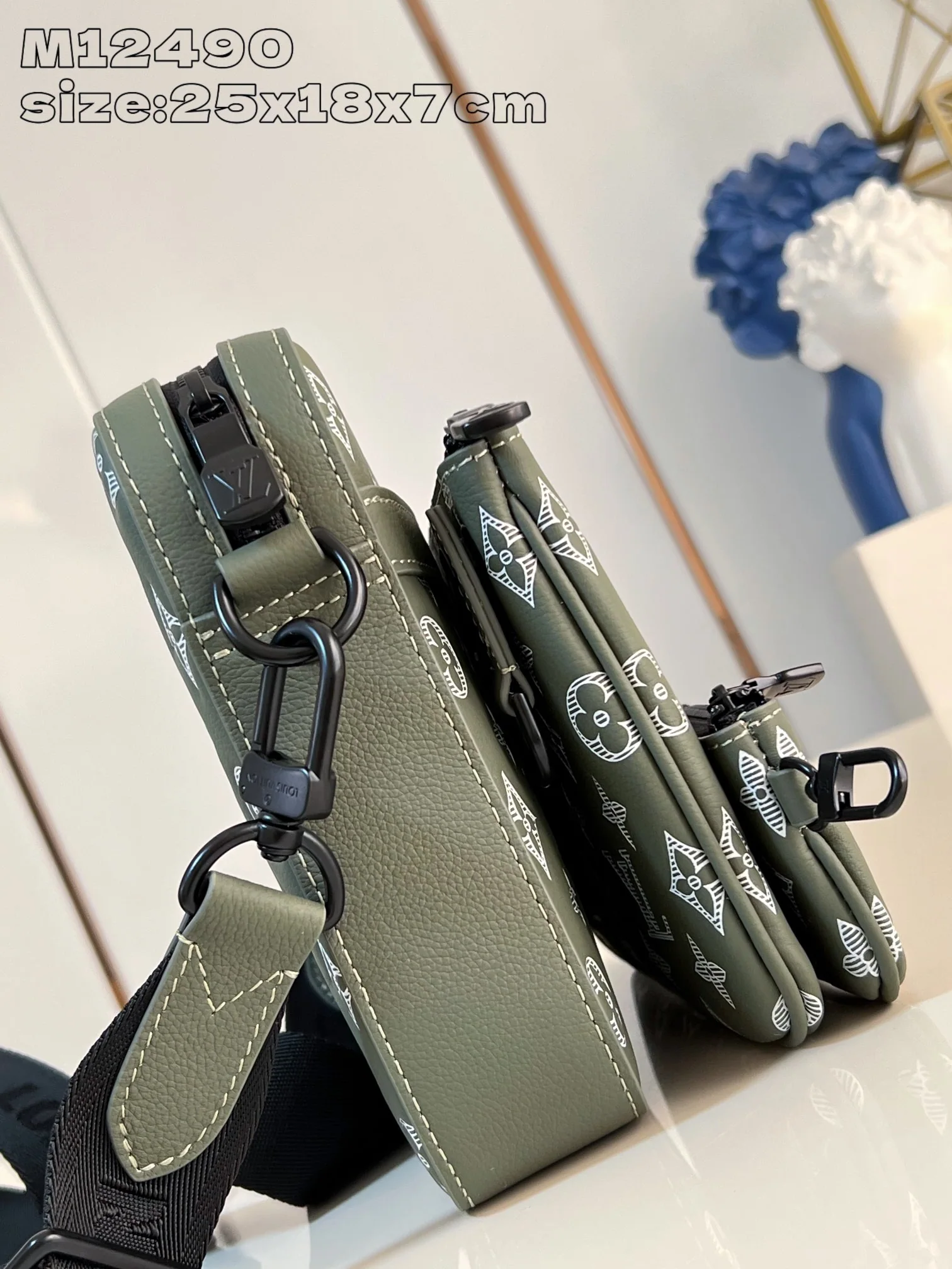 루이비통 트리오 메신저백 모노그램 가죽 M12490 상세 이미지 5