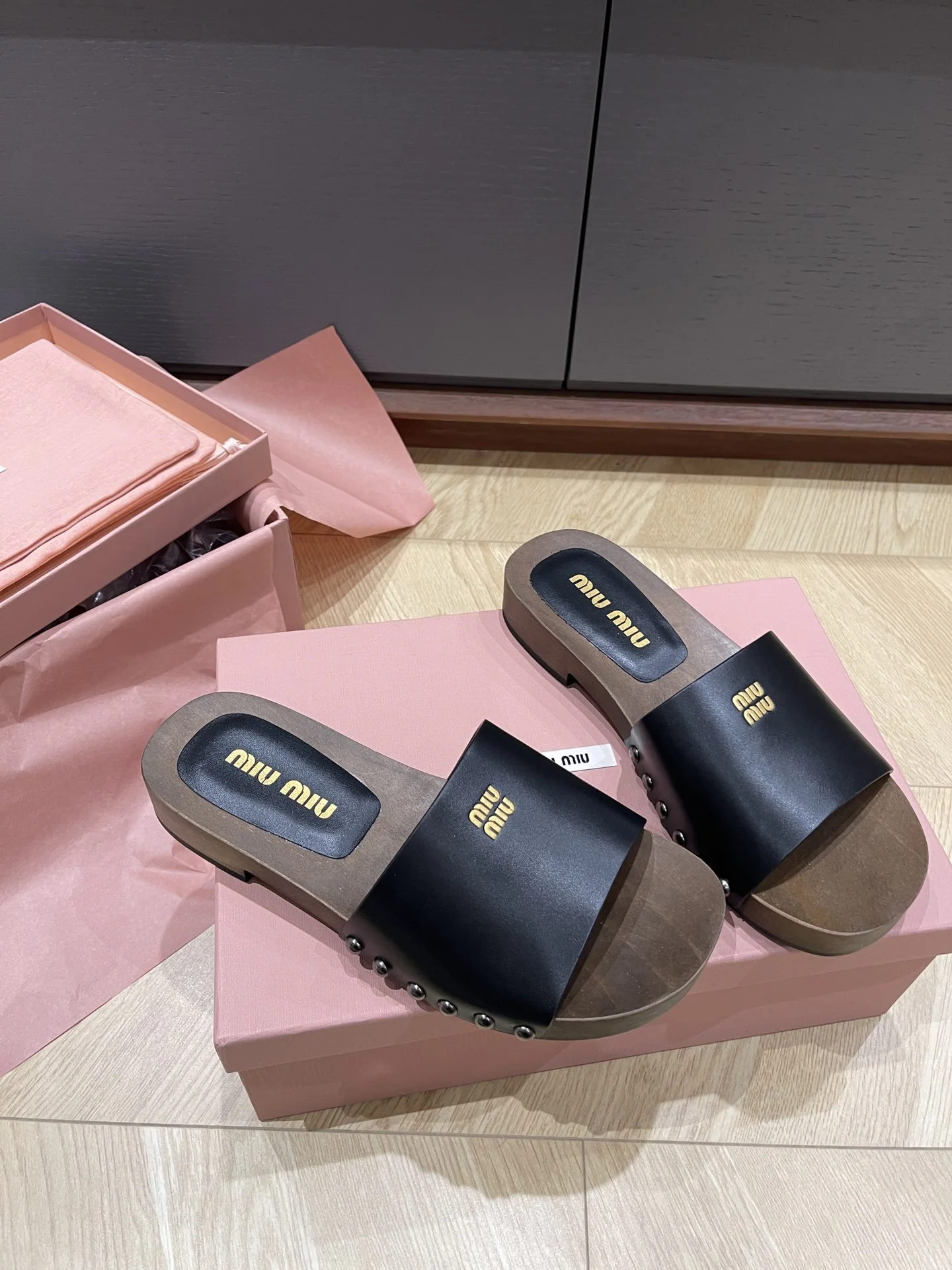 미우미우 나무 클로그 샌들 상세 이미지 2