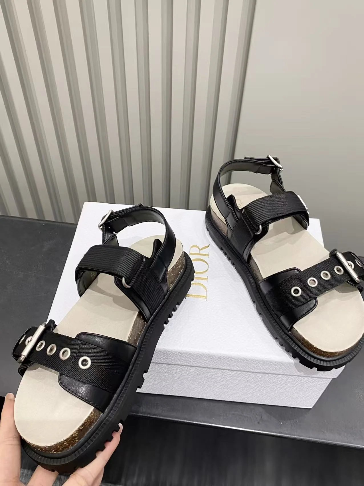 디올 벨크로 샌들 상세 이미지 3