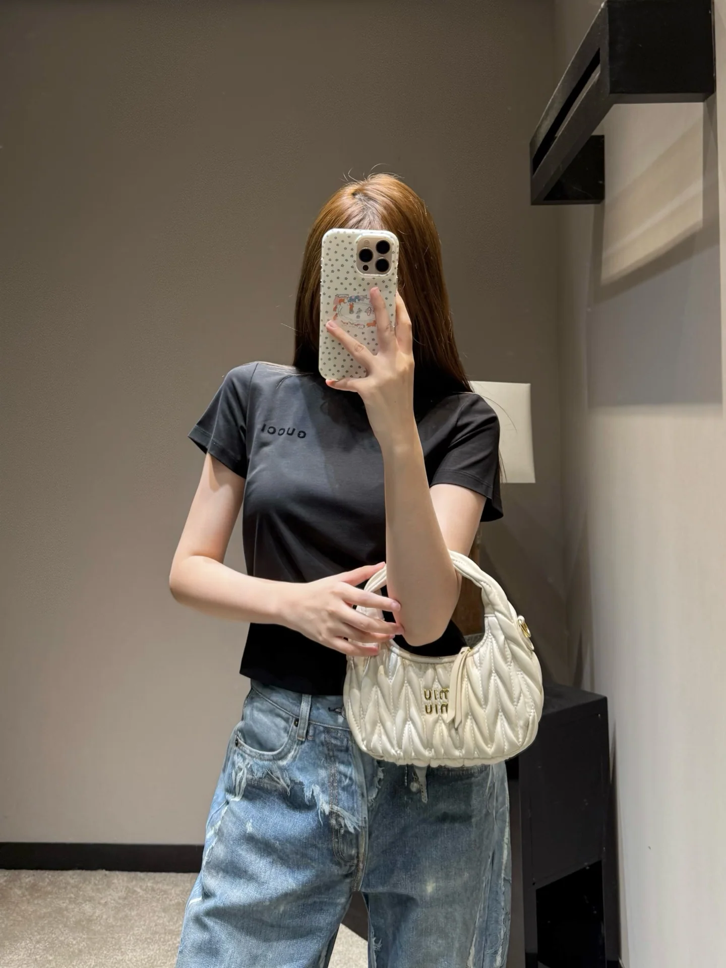 구찌 클래식 레터 반팔 티셔츠 상세 이미지 7