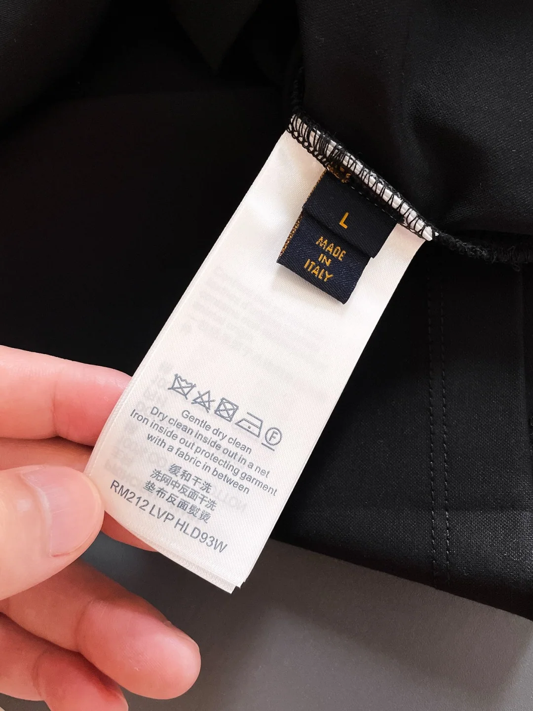 루이비통 남성 슬림핏 크루넥 반팔 셔츠 상세 이미지 8