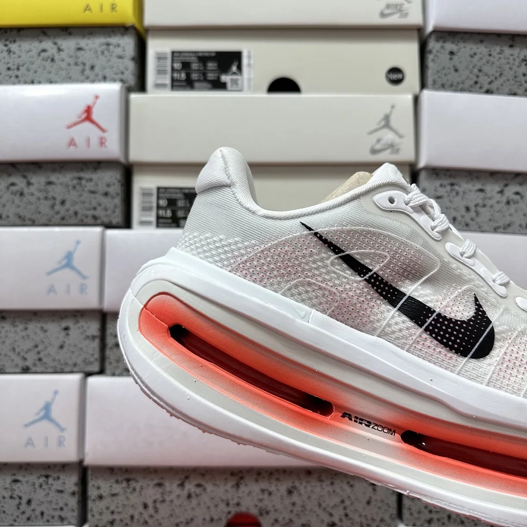 나이키 [5A] 보메로 프리미엄 HQ2050-103 201611 Nike Vomero Premium White Bright Crimson 상세 이미지 4