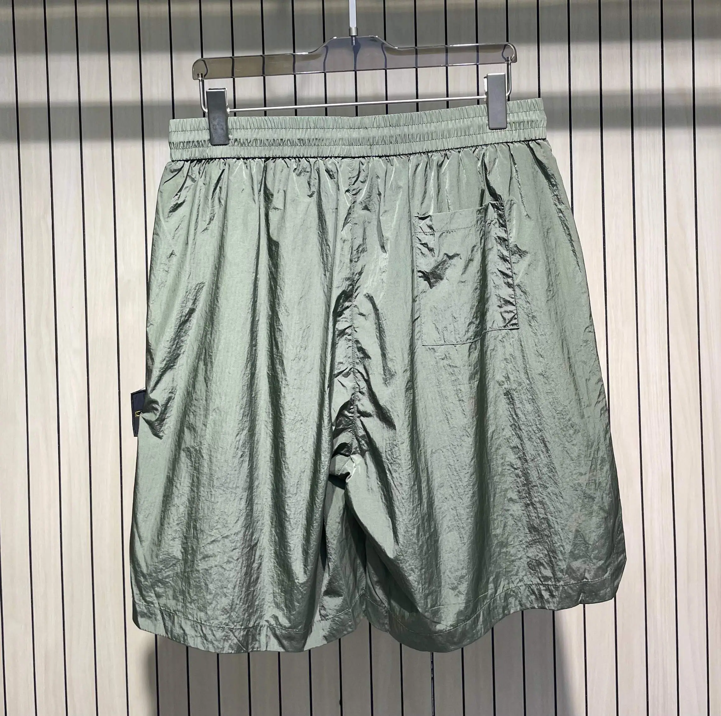 스톤아일랜드 나일론 루즈핏 남성 바지 상세 이미지 3