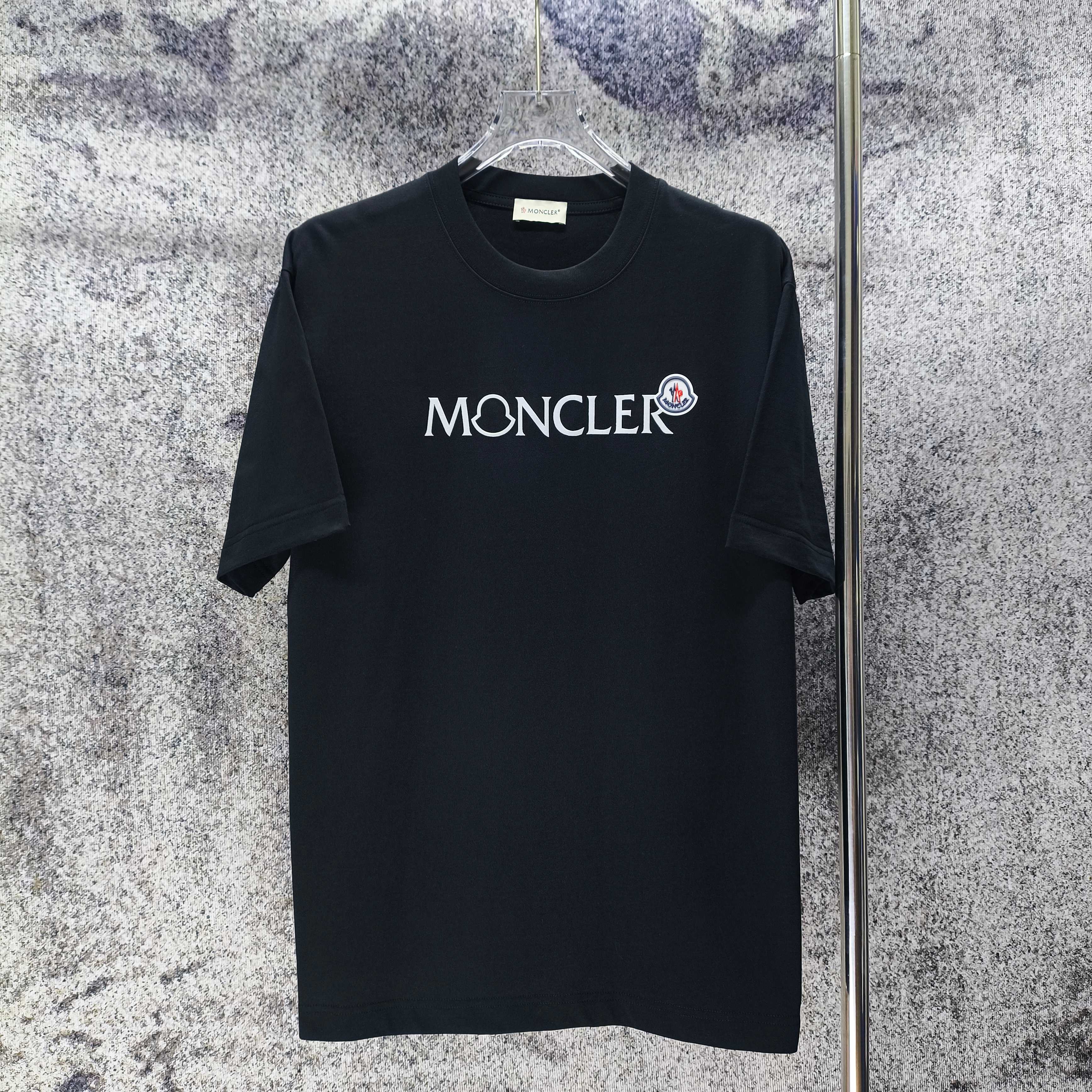 몽클레어 플로키 가공 실리콘 패치 여성 반팔 티셔츠 상세 이미지 2