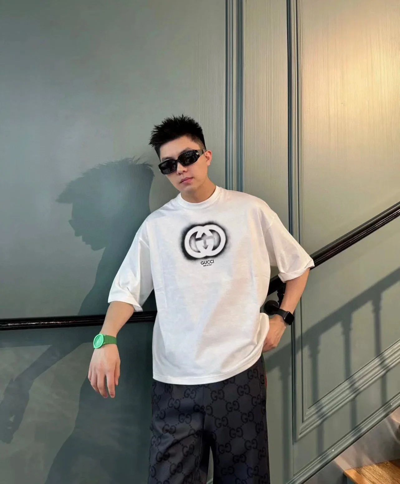 구찌 더블 G 인터로킹 프린트 크루넥 반팔 티셔츠 상세 이미지 3